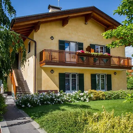 Agritur Val D'adige 2* Trento